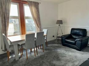 Charming Seaside home Sleeps 4 with free parking
